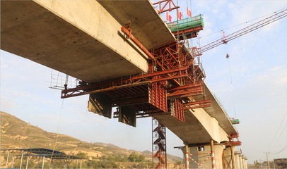 中鐵五局銀西鐵路涼水灣特大橋連續(xù)梁順利合攏 工程建設(shè)取得關(guān)鍵進(jìn)展