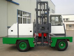 2噸電動側面叉車